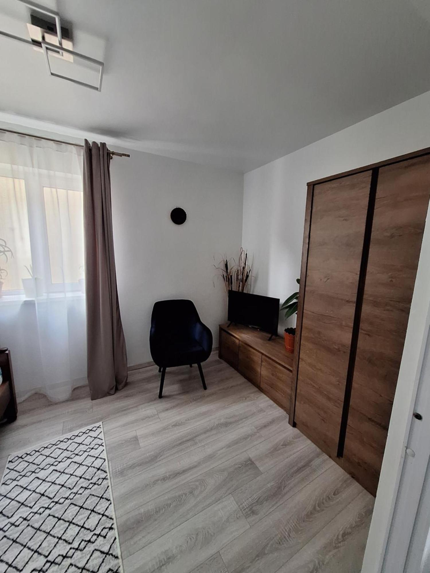 Miha'S Apartament Sulina Esterno foto